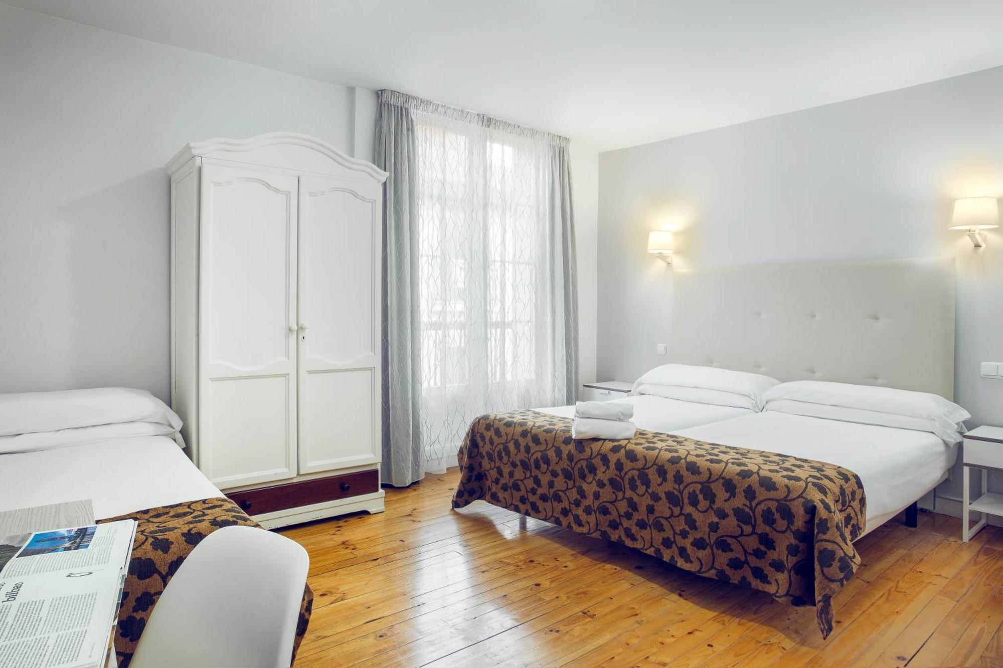 Triple Room,1272812848:JPEG
